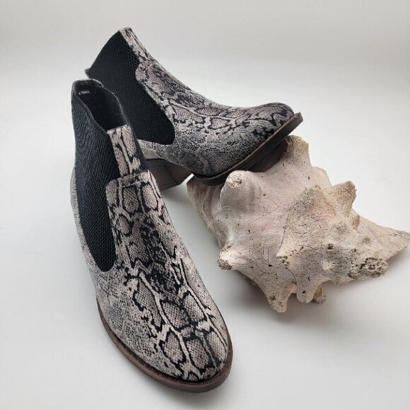 Boutique by Corky's  slip on snake skin print booties Size 8 - Picture 2 of 6